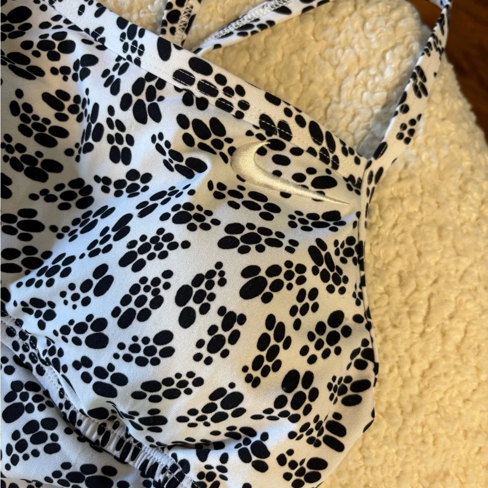 Nike Black and White Patterned One-Piece Swimsuit
